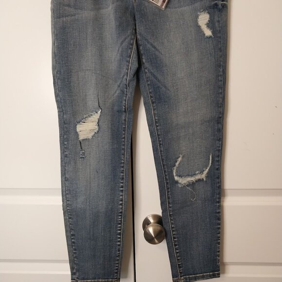 Tilly's Rewash Metro Mid-Rise Jeans - Picture 4 of 8